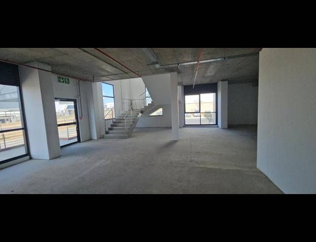 INDUSTRIAL PROPERTY TO RENT IN POMONA